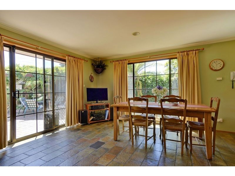 8 Hay Street, Seven Mile Beach TAS 7170