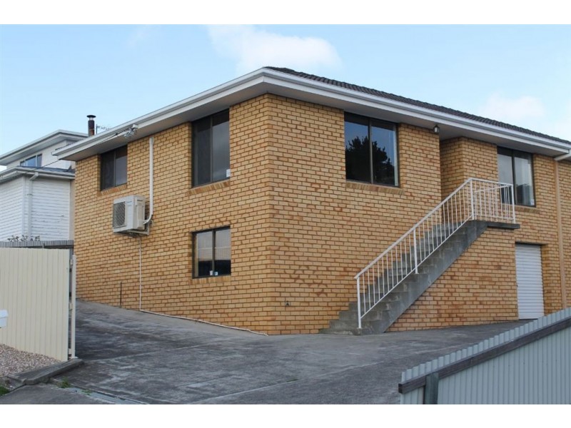 1/8 Paringa Road, Glenorchy TAS 7010