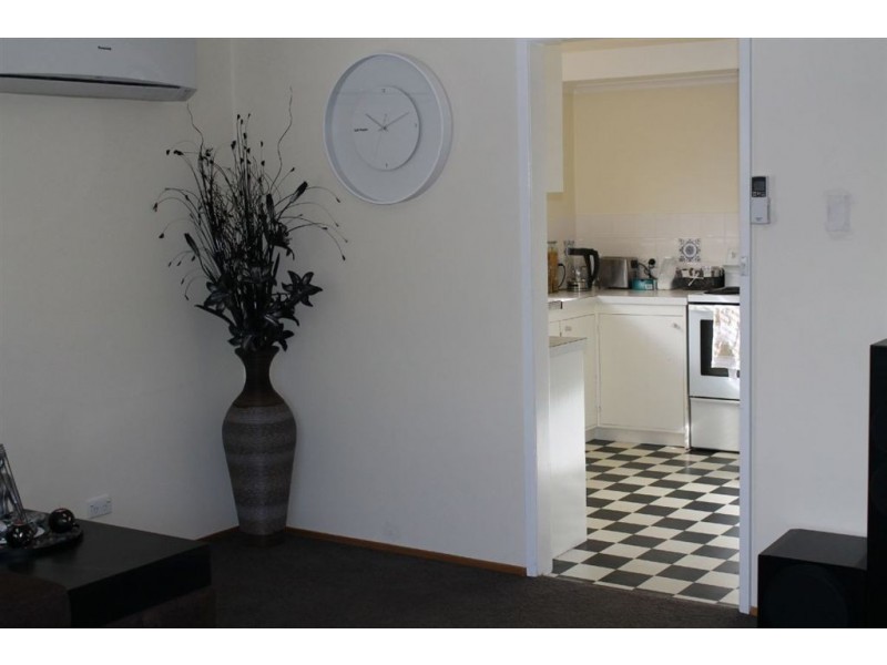 1/8 Paringa Road, Glenorchy TAS 7010