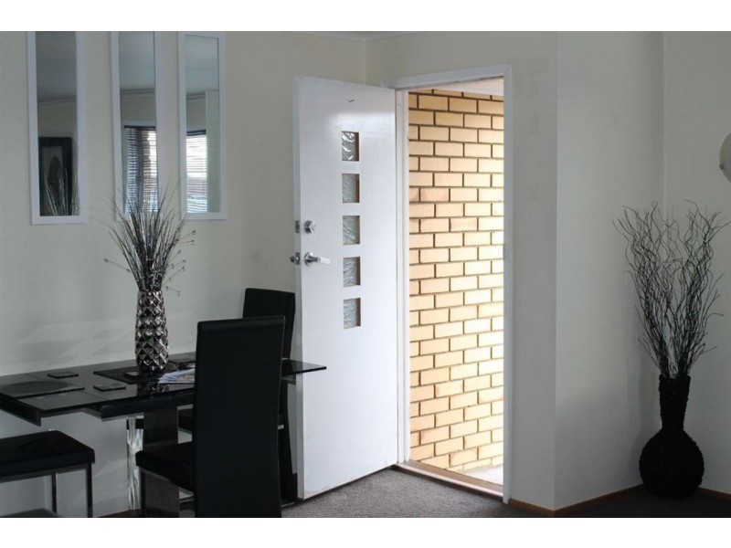 1/8 Paringa Road, Glenorchy TAS 7010