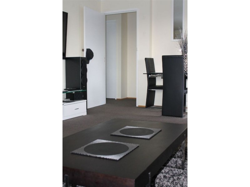 1/8 Paringa Road, Glenorchy TAS 7010