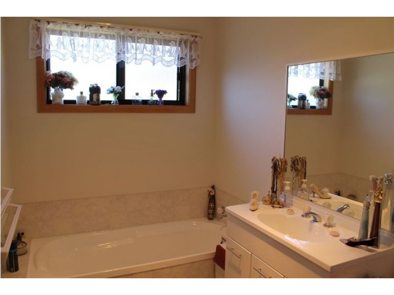 1878 Lyell Highway, Lawitta TAS 7140
