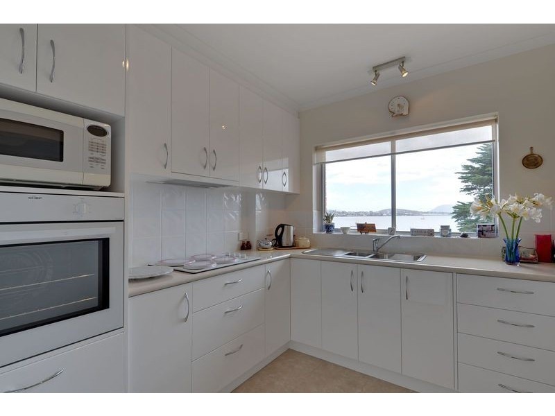 Unit 5/2 Mansell Court, Sandy Bay TAS 7005