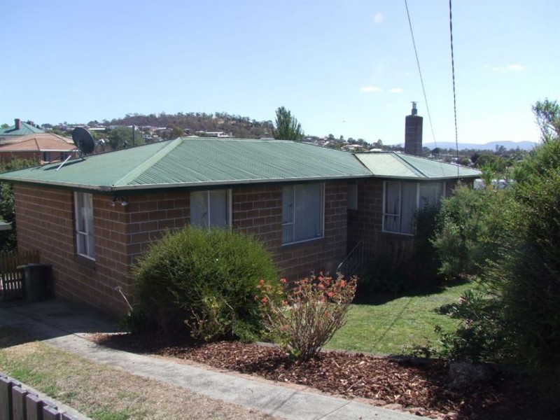 8 Delange Place, Claremont TAS 7011