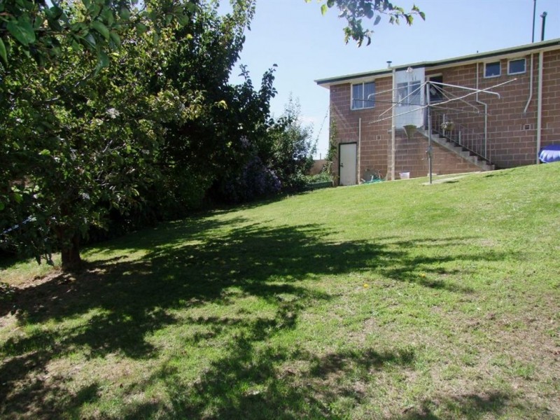 8 Delange Place, Claremont TAS 7011