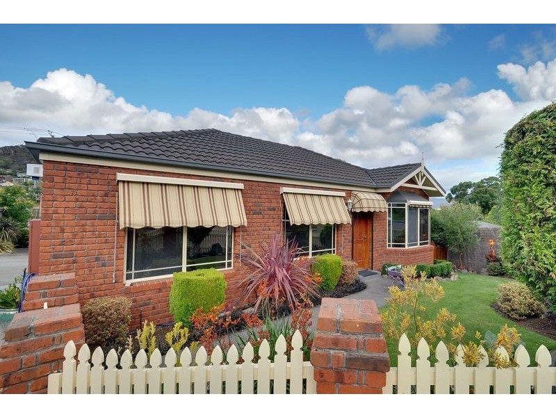 1/4-6 Katrina Court, Lindisfarne TAS 7015