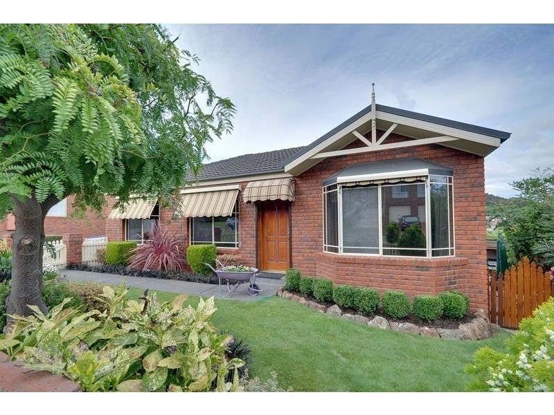 1/4-6 Katrina Court, Lindisfarne TAS 7015