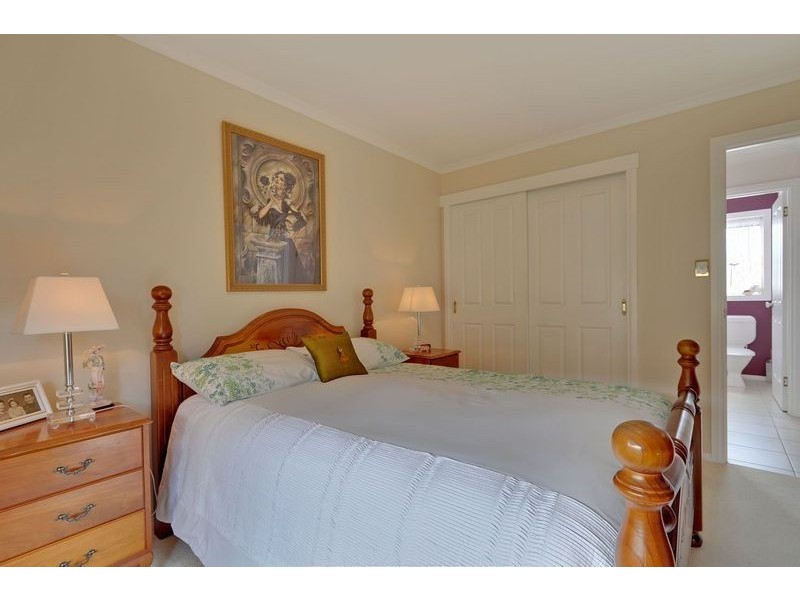 1/4-6 Katrina Court, Lindisfarne TAS 7015