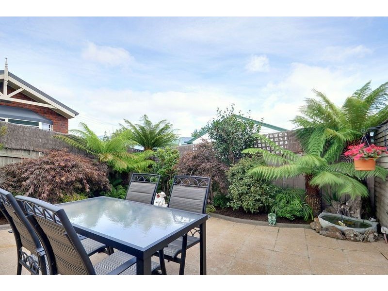 1/4-6 Katrina Court, Lindisfarne TAS 7015