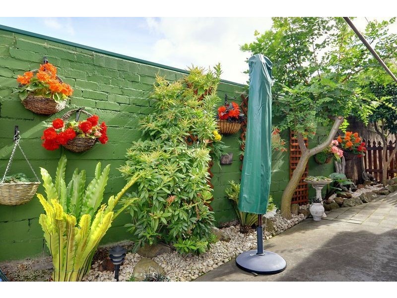 1/4-6 Katrina Court, Lindisfarne TAS 7015