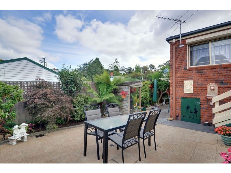 1/4-6 Katrina Court, Lindisfarne TAS 7015