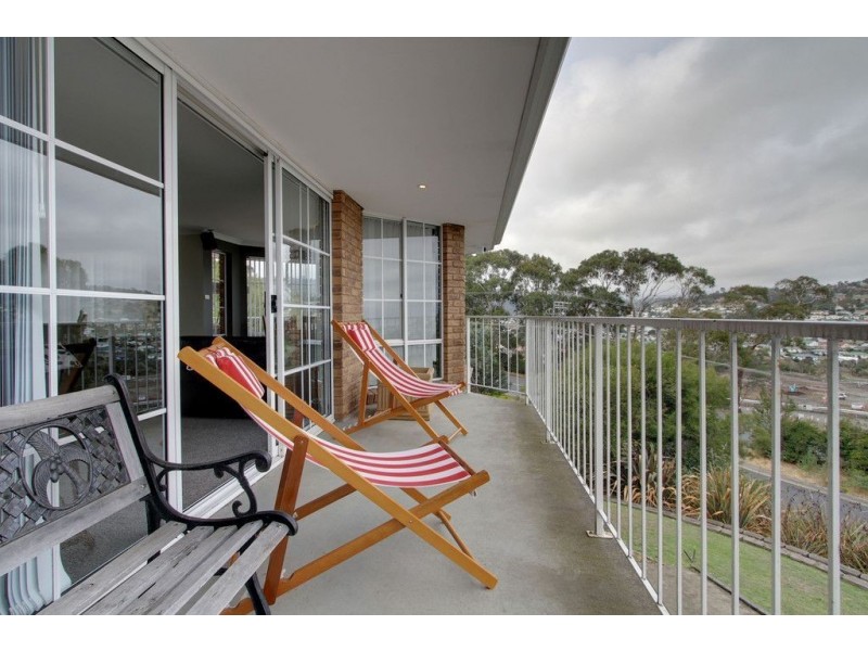 7 Coolac Court, Lindisfarne TAS 7015