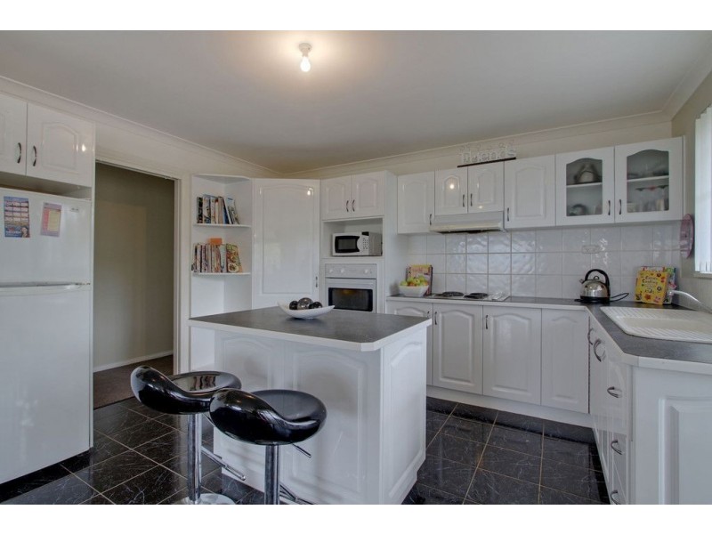 7 Coolac Court, Lindisfarne TAS 7015