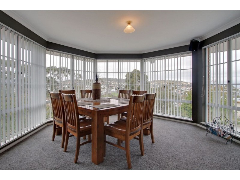 7 Coolac Court, Lindisfarne TAS 7015