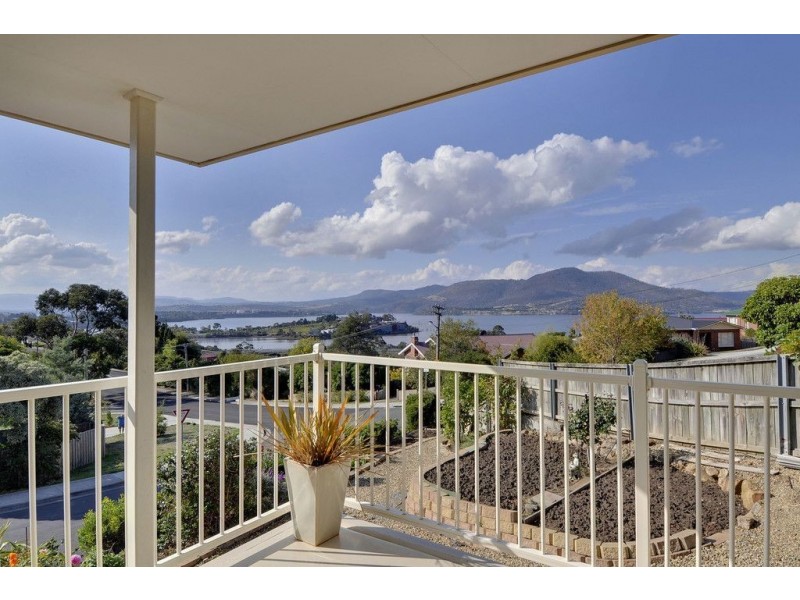 5 Gould Crescent, Rosetta TAS 7010