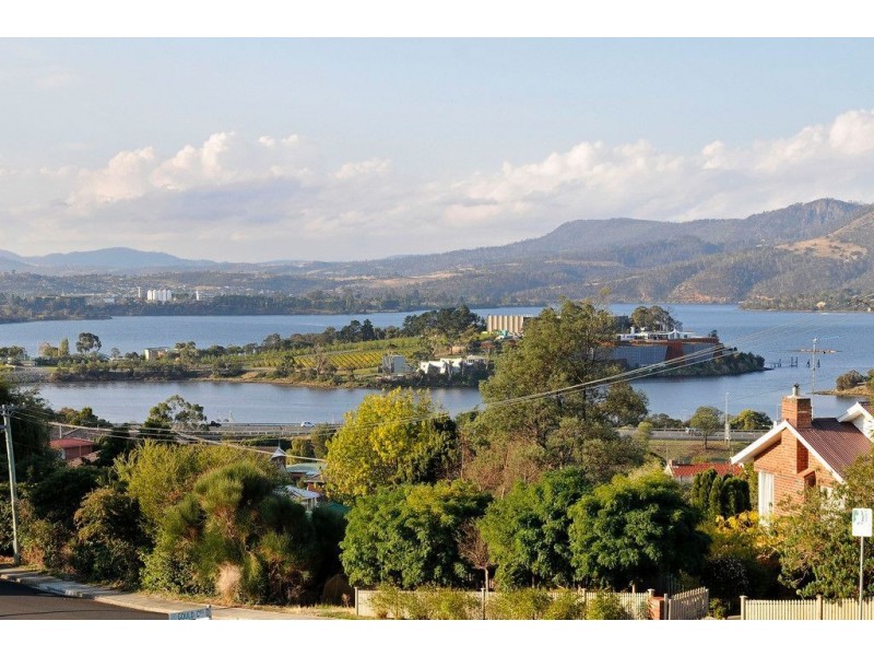 5 Gould Crescent, Rosetta TAS 7010