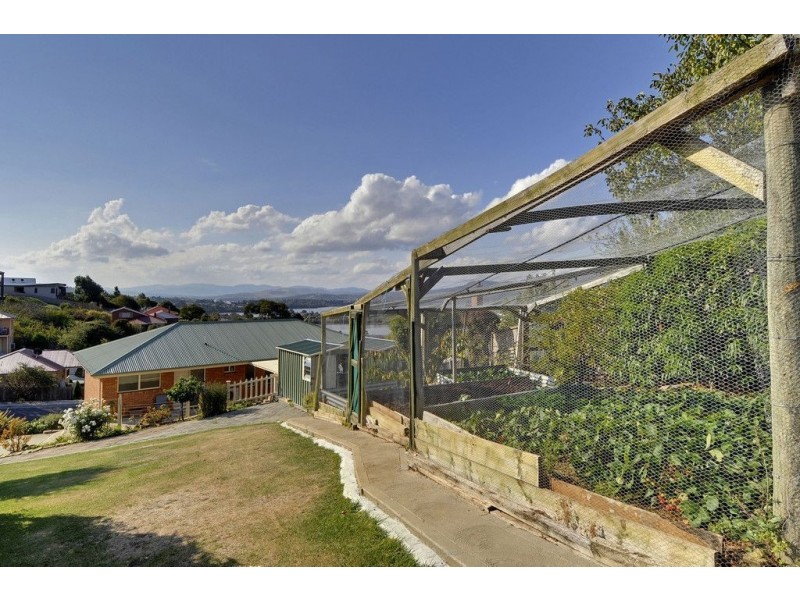 5 Gould Crescent, Rosetta TAS 7010