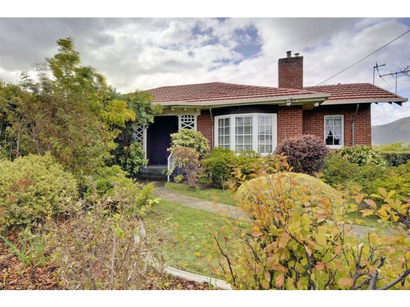 29 Bournville Crescent, Claremont TAS 7011