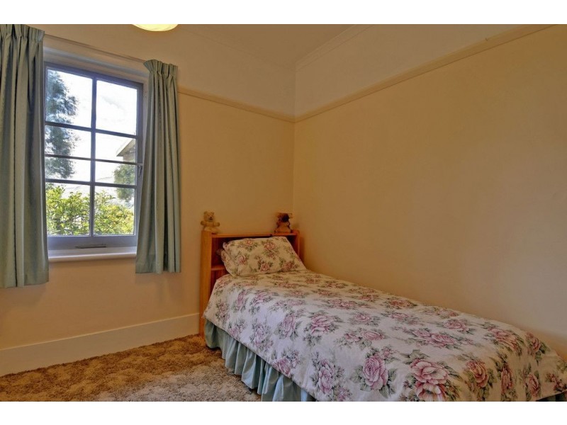 29 Bournville Crescent, Claremont TAS 7011
