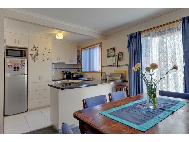 30/4 Clifford Court, Howrah TAS 7018