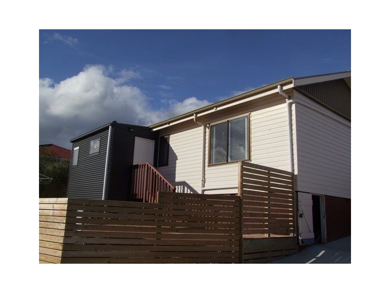1/4 La Perouse Street, Warrane TAS 7018