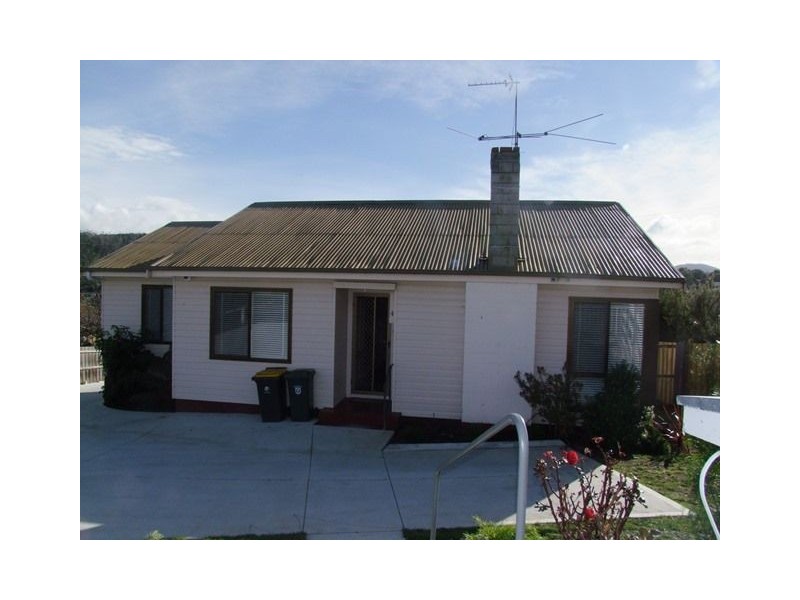 1/4 La Perouse Street, Warrane TAS 7018