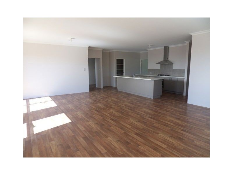 34 Drummond Street, Helena Valley WA 6056