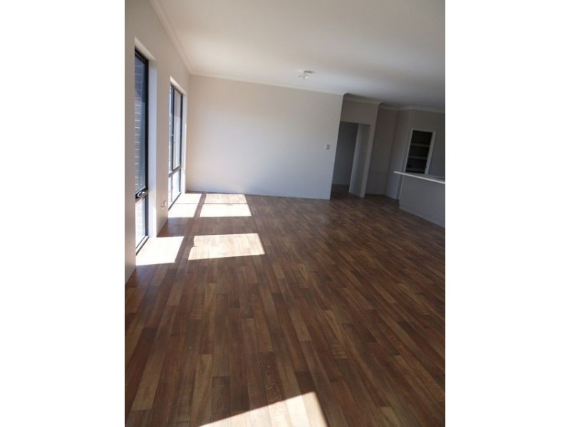 34 Drummond Street, Helena Valley WA 6056