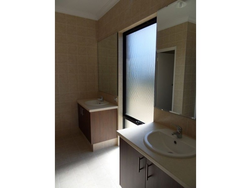 36 Drummond Street, Helena Valley WA 6056