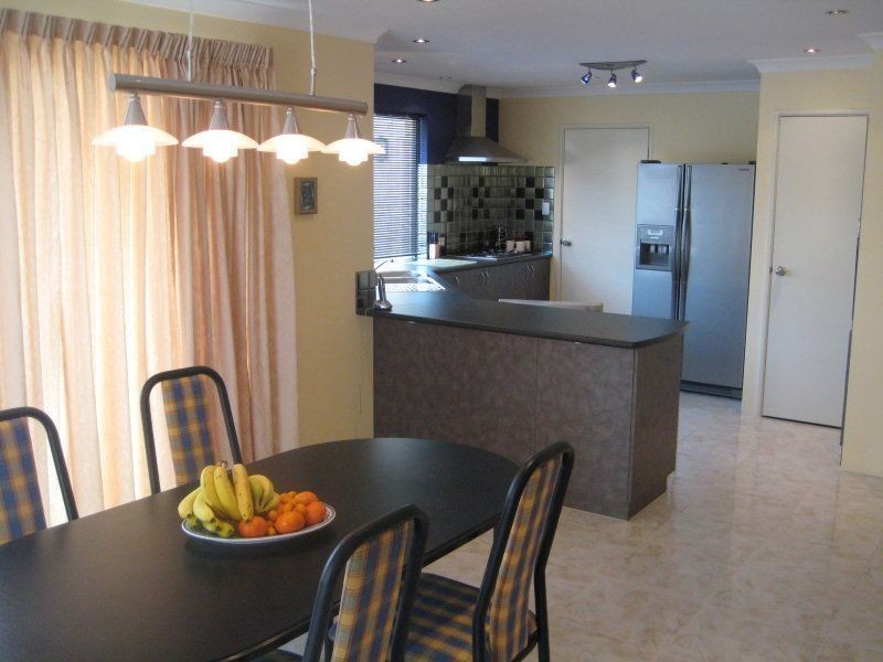 107 Aurora Drive, Atwell WA 6164