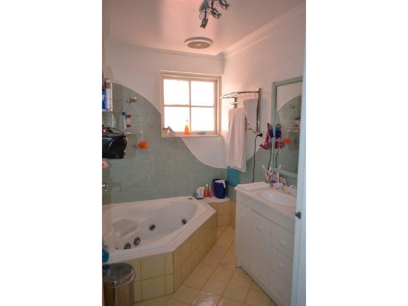 1 Rayne Street, Maddington WA 6109