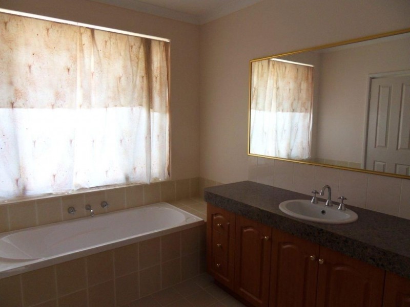 227 Warton Road, Thornlie WA 6108