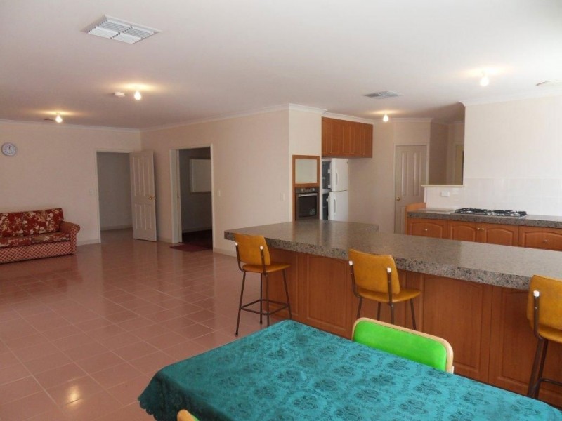 227 Warton Road, Thornlie WA 6108