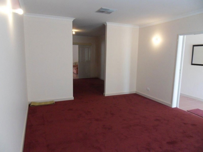 227 Warton Road, Thornlie WA 6108