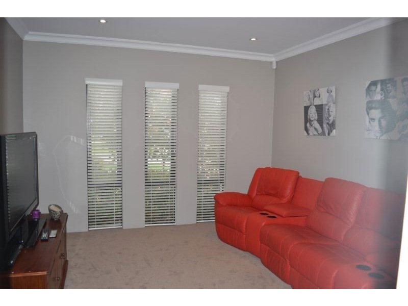 84 Daleford Way, Southern River WA 6110