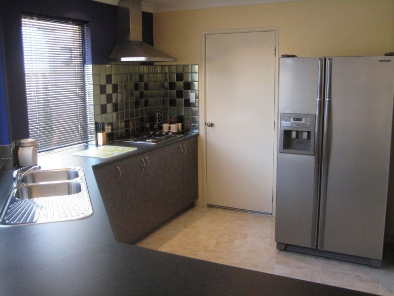 107 Aurora Drive, Atwell WA 6164