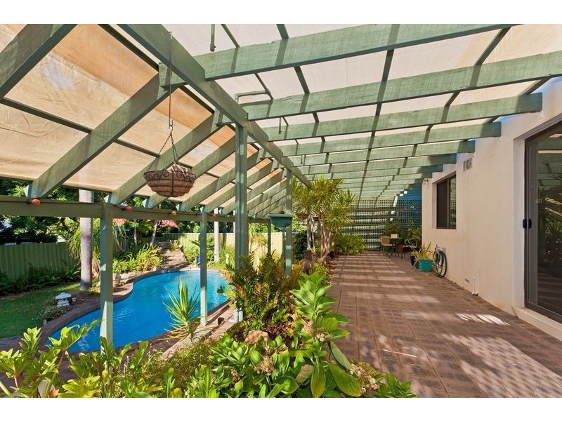 43 Sutherland Drive, Thornlie WA 6108