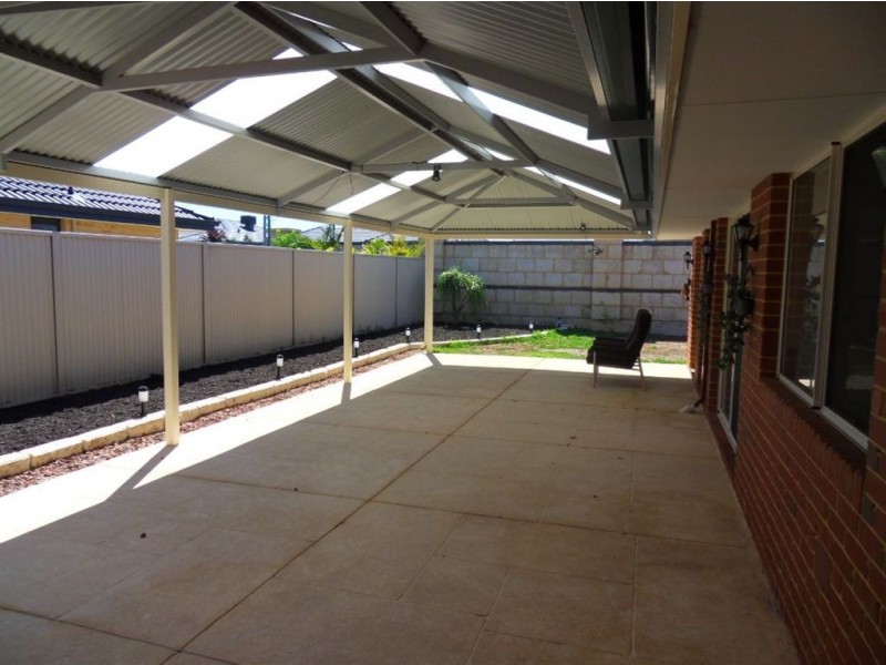 5 McKenzie Corner, Bertram WA 6167