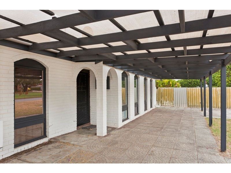 13 Nardoo Way, Maddington WA 6109