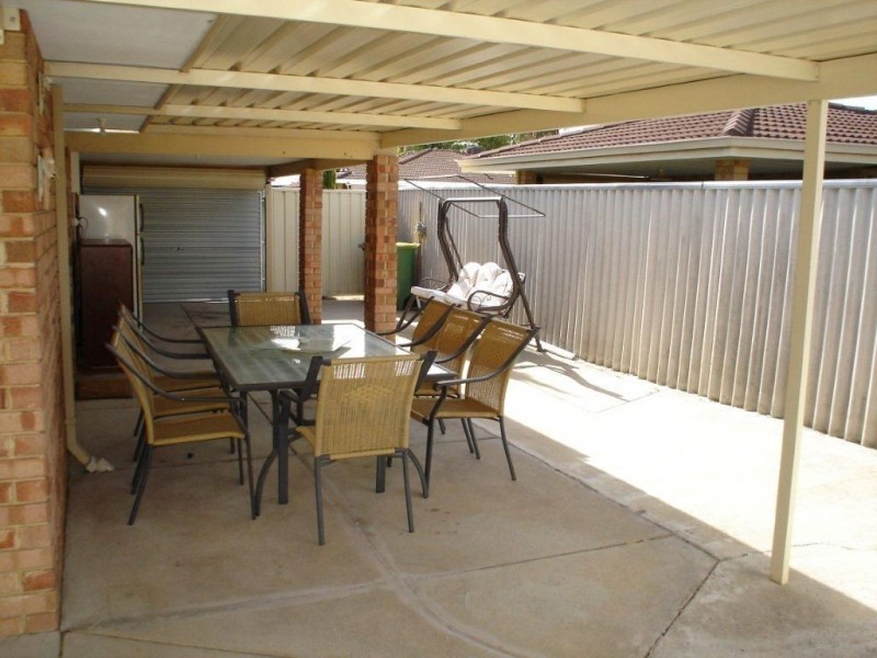 15/13 Cedar Way, Maddington WA 6109