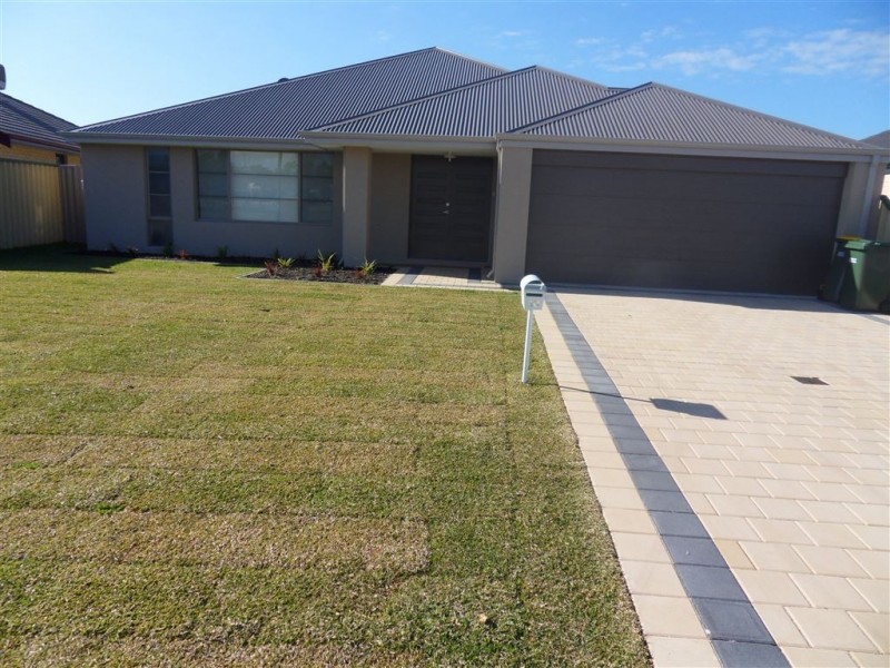 10 Budd Way, Bertram WA 6167
