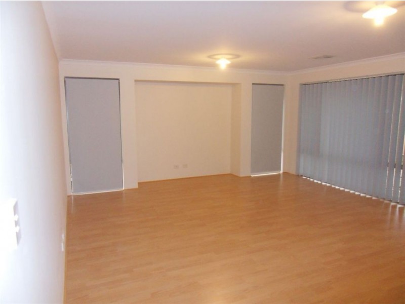 10 Budd Way, Bertram WA 6167