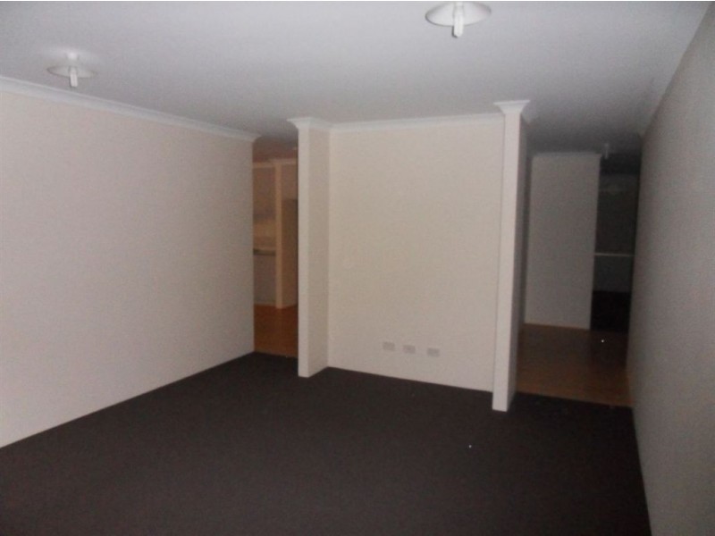 10 Budd Way, Bertram WA 6167