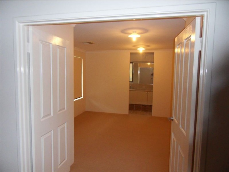 10 Budd Way, Bertram WA 6167