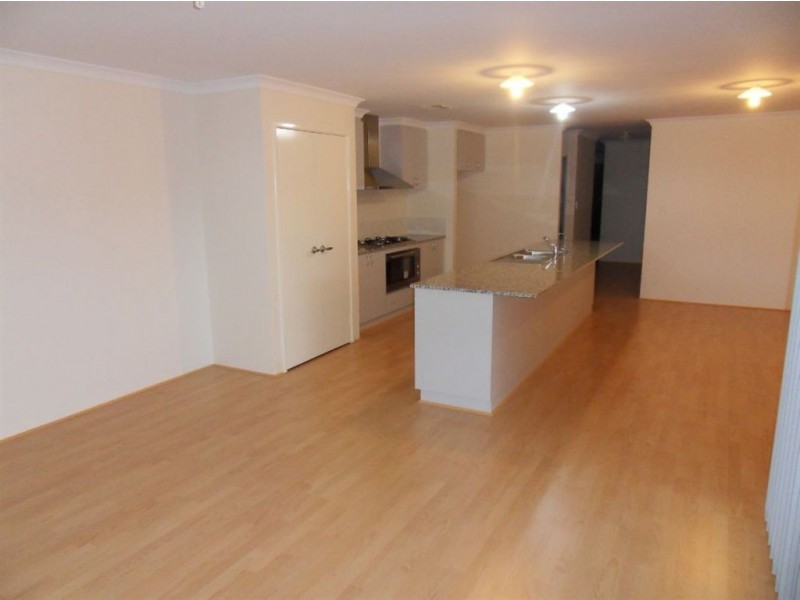 10 Budd Way, Bertram WA 6167