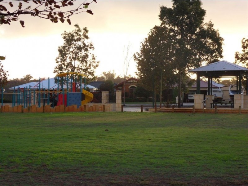 10 Budd Way, Bertram WA 6167