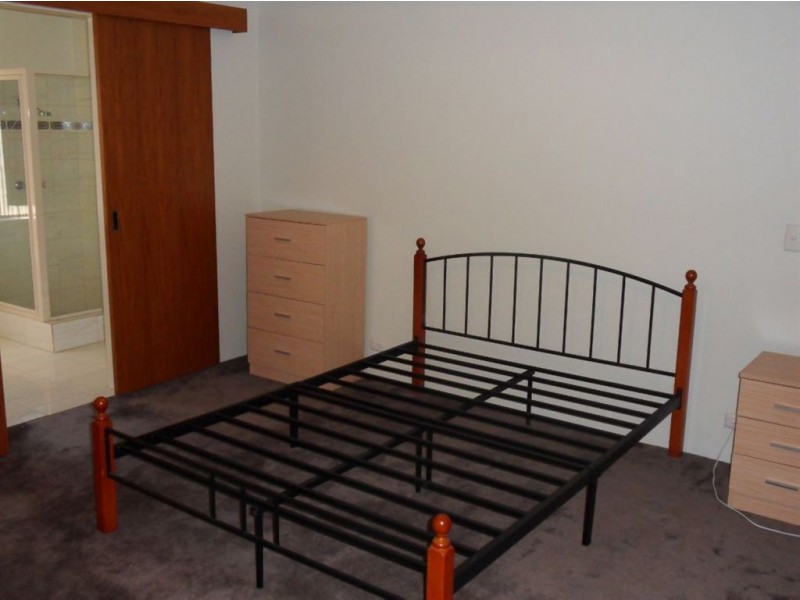 85 Harpenden Street, Huntingdale WA 6110