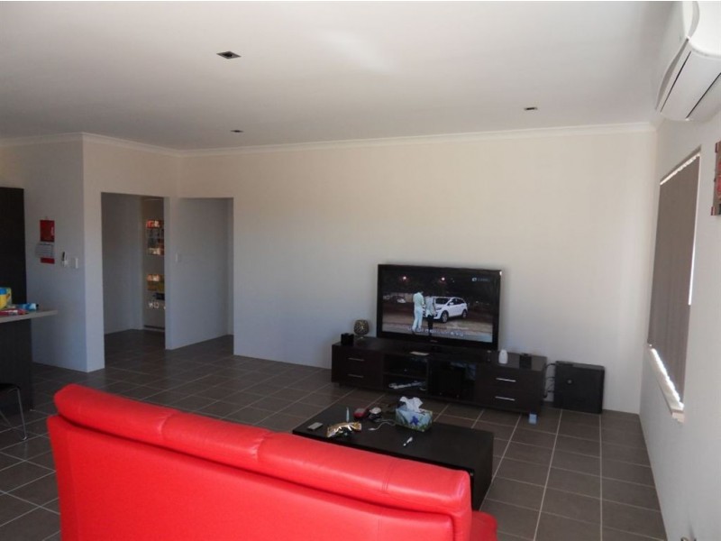 64B Amherst Road, Canning Vale WA 6155