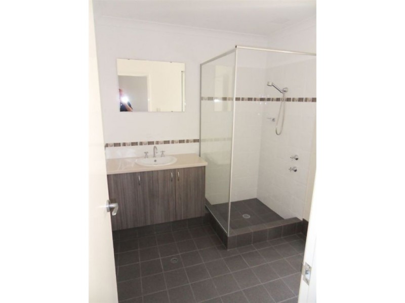 25 Streamside Way, Southern River WA 6110