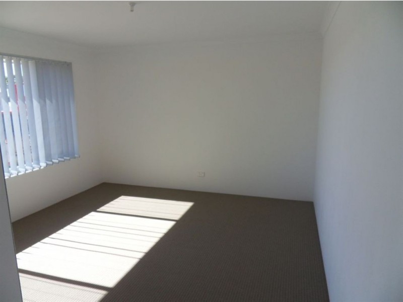 25 Streamside Way, Southern River WA 6110